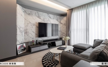 灰石光影中，獨居生活的靜謐質感