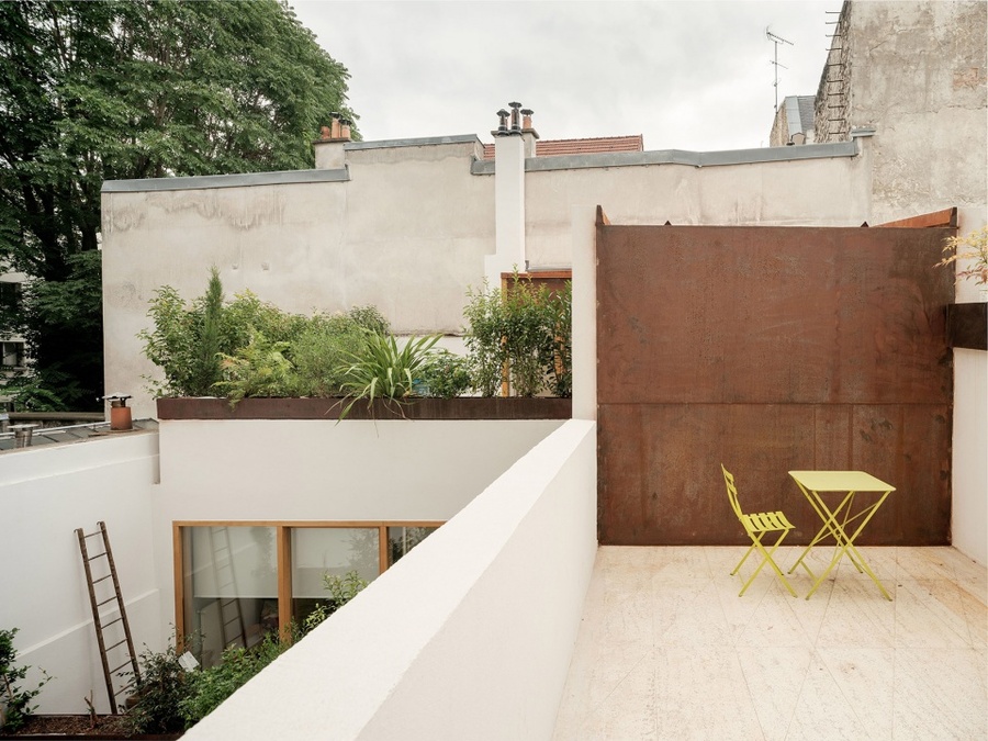 19housing and ateliers in rue polonceau paris by yua studio darchitecture 960x720 b6527