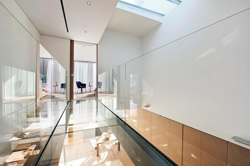 Glass Floor b536c